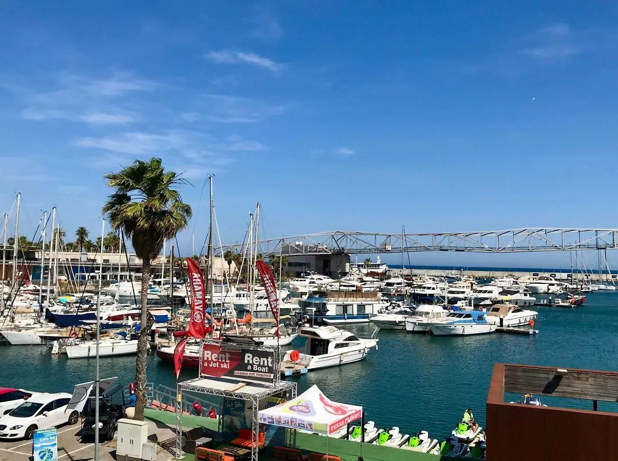 Boat Yacht Barcelona 호텔 산트 아드리아 데 베소스 0*,  스페인