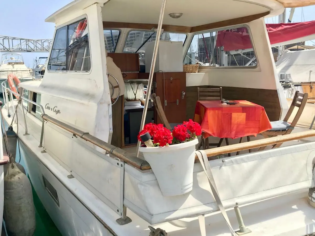 Boat Yacht Barcelona 호텔 산트 아드리아 데 베소스 0*,