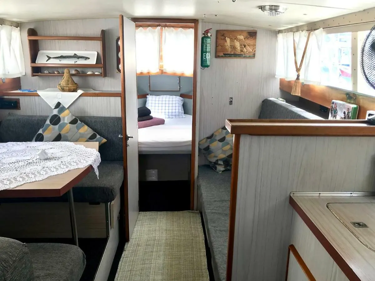 Boat Yacht Barcelona 호텔 산트 아드리아 데 베소스 0*,
